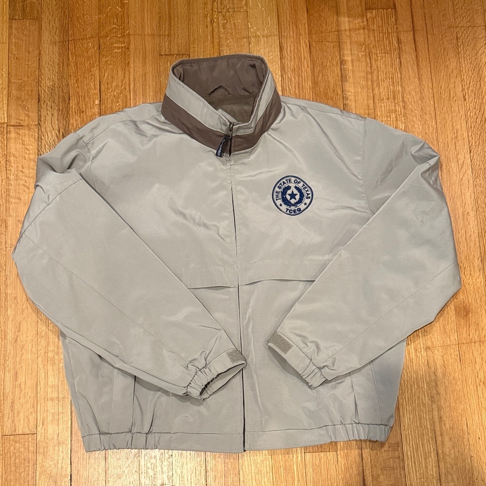 TCEQ embroidered Men’s Light Taupe Windbreaker Port Authority Jacket Size XL